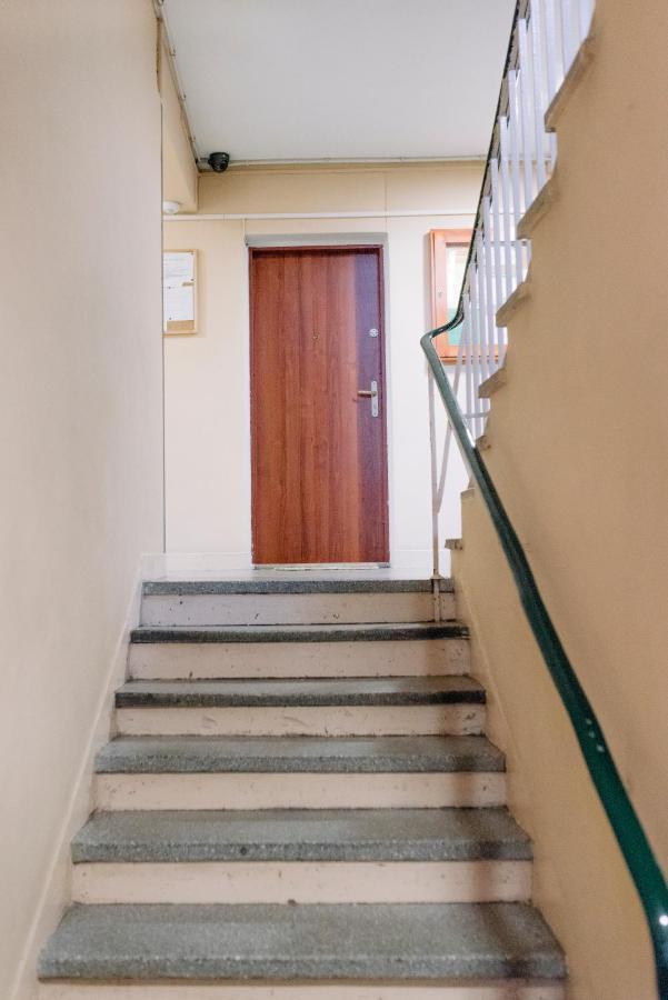 Apartel Metro Wierzbno Varsóvia Exterior foto